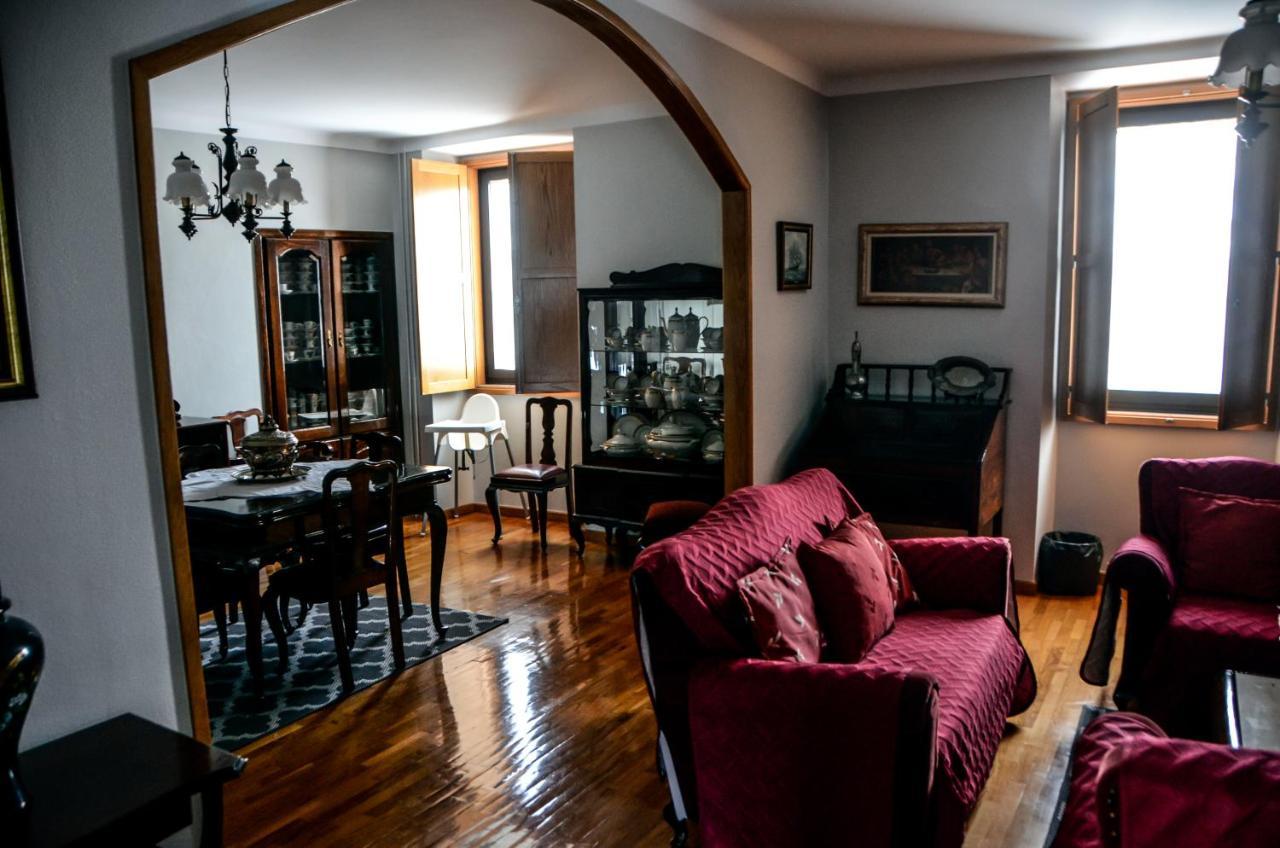 Alminhas House Apartment Alapela Bagian luar foto