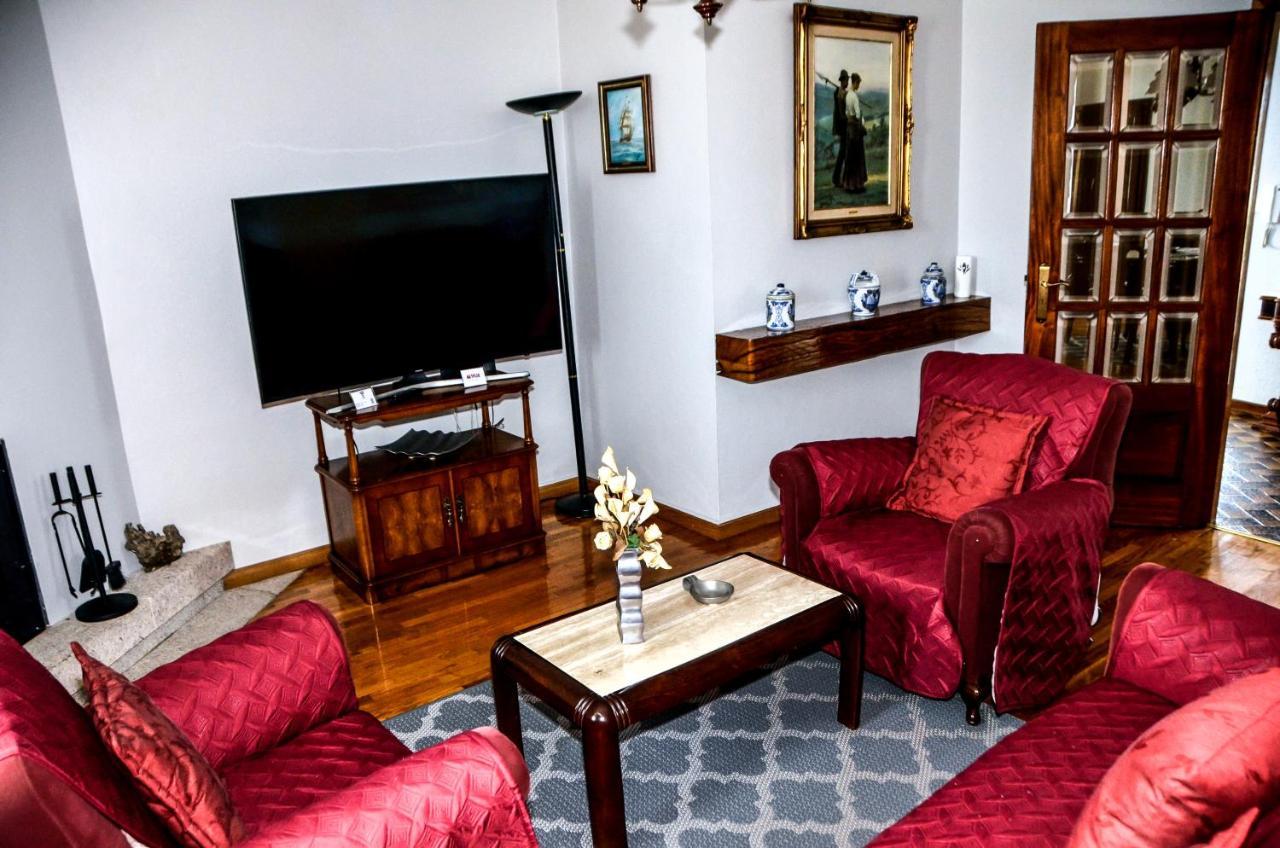 Alminhas House Apartment Alapela Bagian luar foto